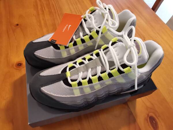 2025年 ビッグバブル NIKE ナイキ AIRMAX エアマックス95 26.5㎝ 品番HM4740-001 イエローグラデ YELLOW