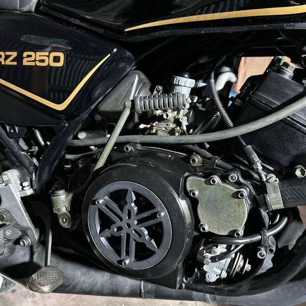 RZ250 RZ350 RZ250R RZ350R クラッチカバー 音叉マーク 29L 51L 1xg 3HM 4L3 4LO