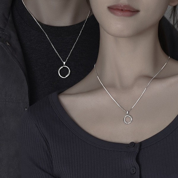 リング チャーム ペアネックレス ◆ アクセサリー 新品 人気 未使用 カップル ペアルック お揃い セット 双子コーデ シミラー 【PN345-9】