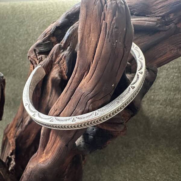KAREN silver バングル ブレスレット ハンドメイド 未使用 カレン族 シルバー950