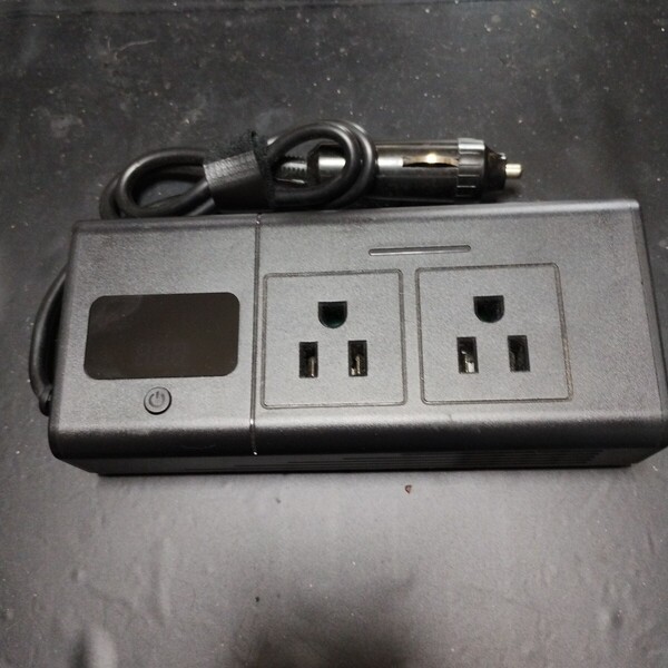 【古本雅】雑貨雅200W 車用電源コンバータ一、DC12VからAC 110Vへのインバーター、QC3.0 USB+2 USB+1 PD Type-Cポート充電器アダプター