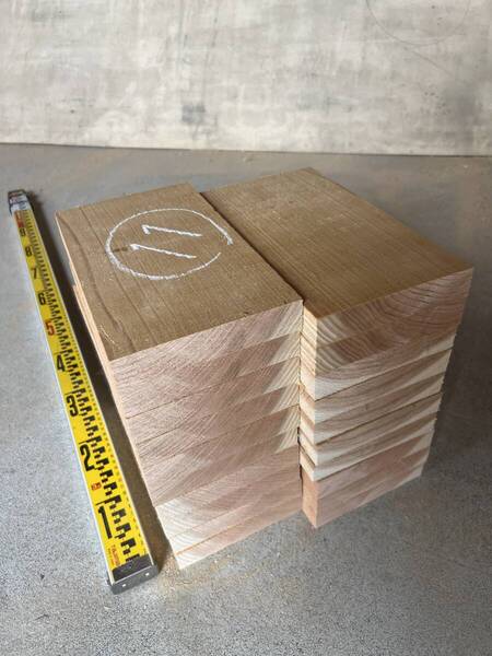 杉みつばち巣箱板スギ板20枚270mm×30mm×105mm⑥/無垢/天然木 /重箱/花台/看板/ディスプレー/手作り/木工/DIY/蜜蜂/ミツバチ/杉