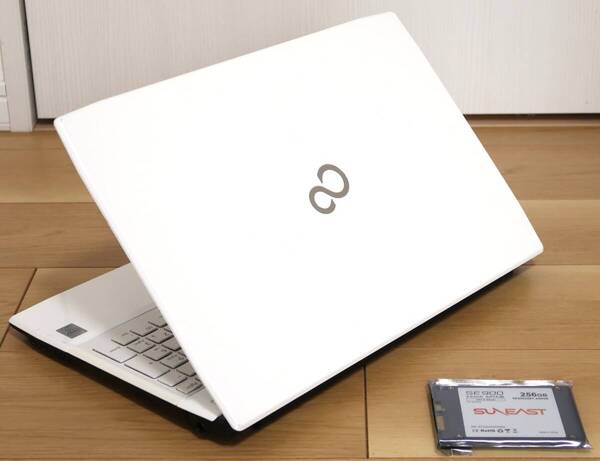 ★超美品アーバンホワイト★Core i7-4702MQ/8GBメモリ/新品256GB SSD/ブルーレイドライブ/Win11★富士通LIFEBOOK AH53/R★