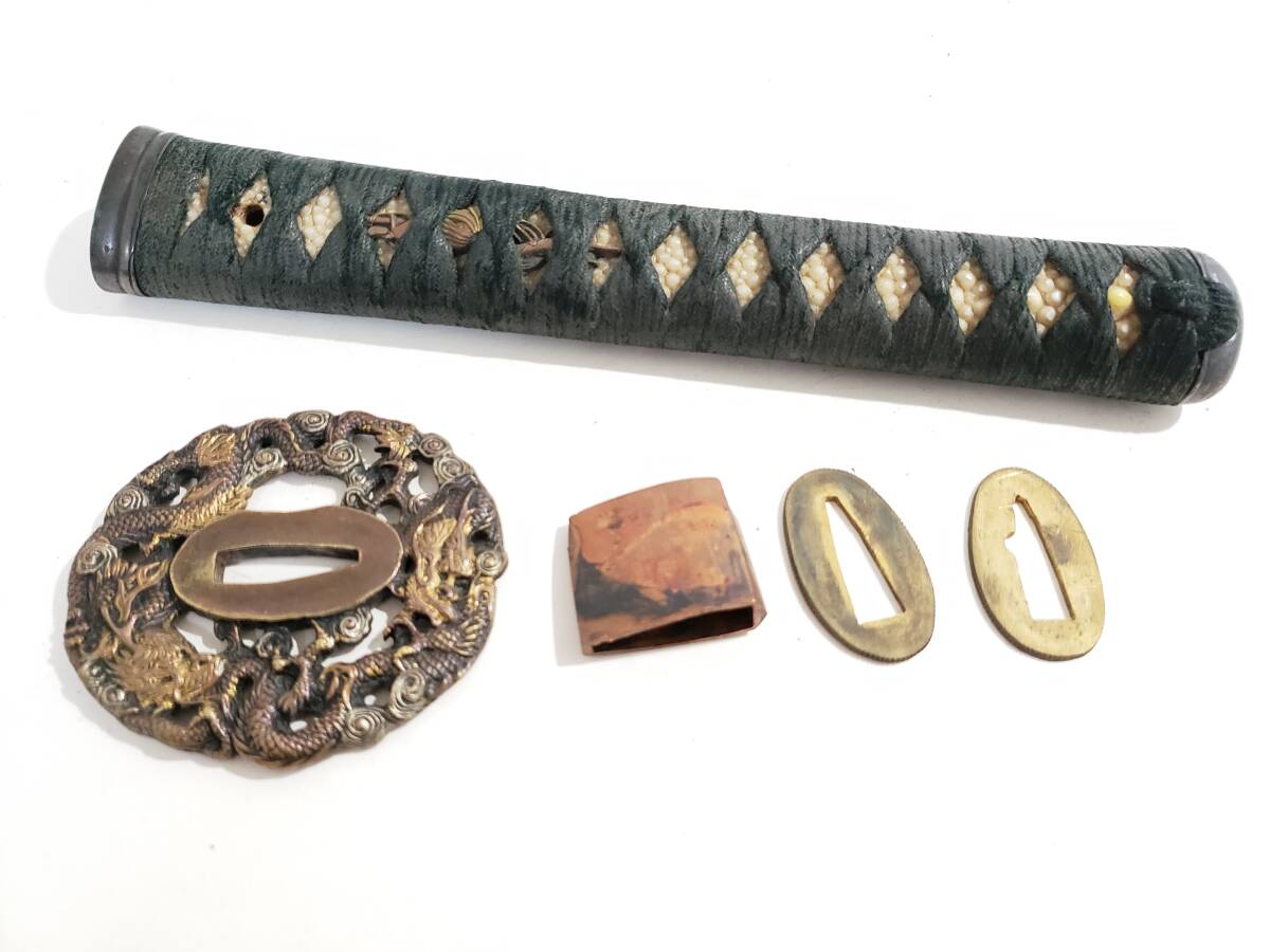 01★武具　刀装具　刀　脇差　銅鍔　肥後 甚吾　鷹の図　箱付★ 八代甚吾 宝尽図鐔Jingo Design of treasure | 日本刀買取 販売