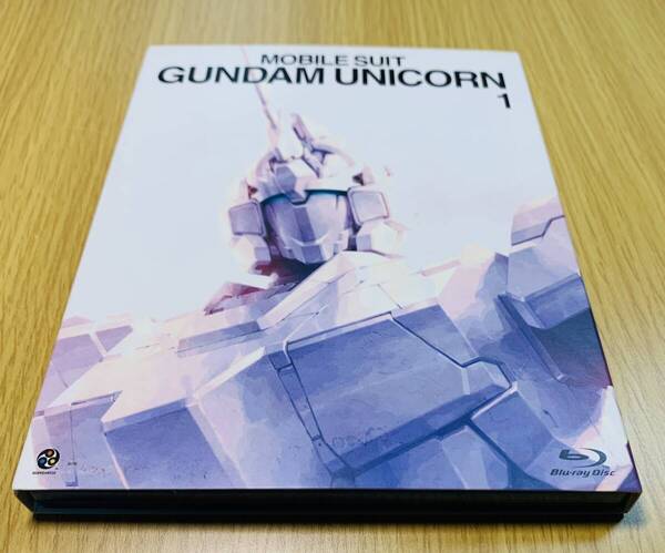 ■送料無料■ 機動戦士ガンダムUC 1 Blu-ray 初回限定版