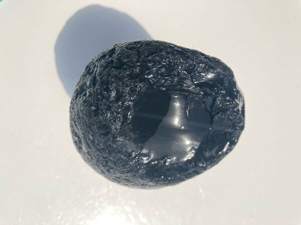 十勝石 黒曜石 天然原石 パワーストン 1.5kg 送料無料