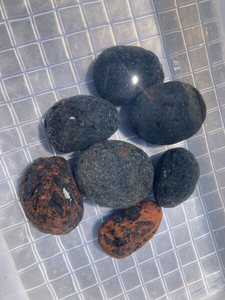 紅十勝石 黒曜石 天然原石 パワーストン 計約1.6kg 送料無料