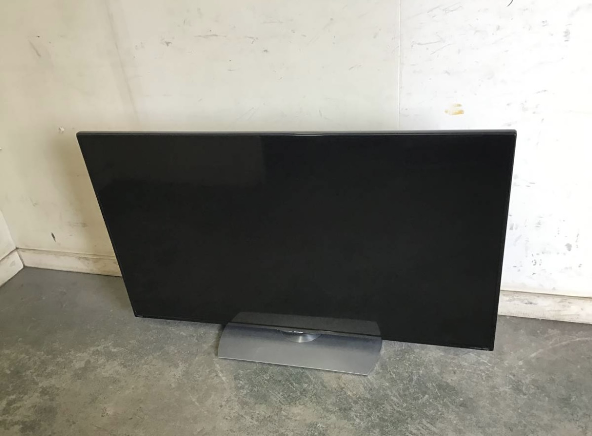 大型液晶テレビ 画面ひび割れありジャンク品 - メルカリ