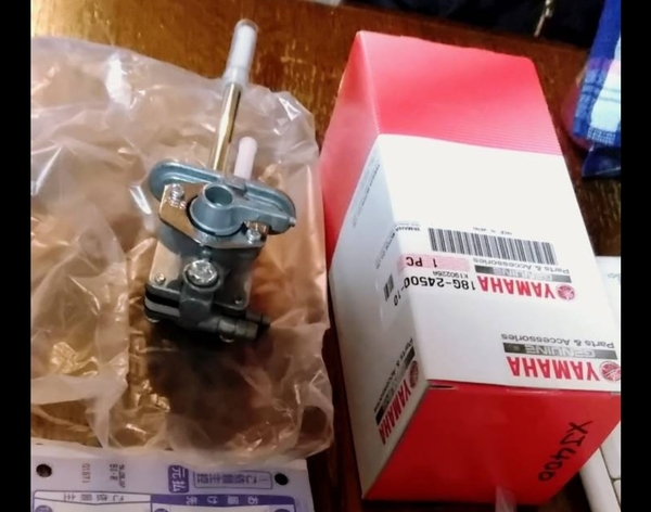 ペイペイYAMAHA用 新品 XJ400 XJ400D XJ550 高品質 純正 ヤマハ 燃料 ガソリン コック