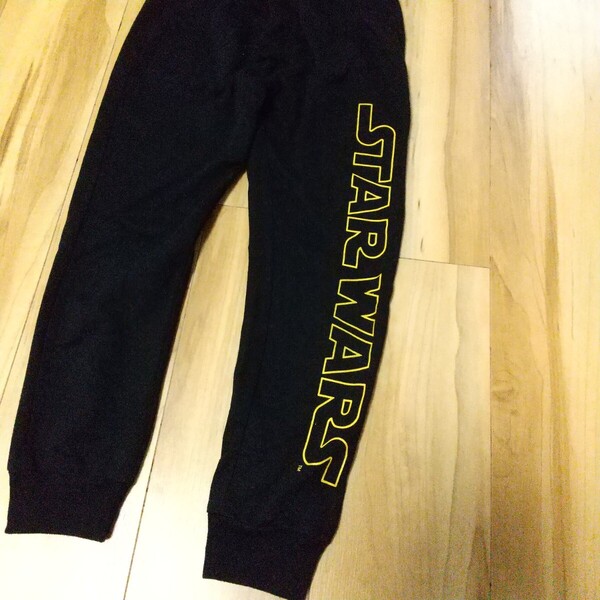 KIDS130cm STAR WARS 黒パンツ スターウォーズ 長ズボン ジャージ スウェット