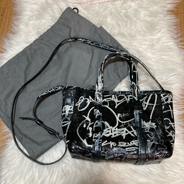 バレンシアガ BALENCIAGA スモール グラフィティ トートバッグ 2WAY ハンドバッグ ショルダーバッグ レザー 黒 ブラック ホワイト 白