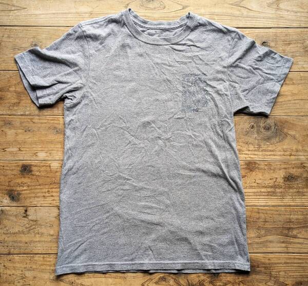 送料無料♪USA製パタゴニア patagonia 40周年Tシャツ size XS メンズ グレー 100%オーガニックコットン アメリカ製 古着USED アウトドア