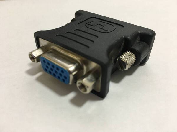 送料無料 DVI(アナログ) オス → D-sub15ピン メス DVI-VGA 変換アダプタ AD-HD15FDVM