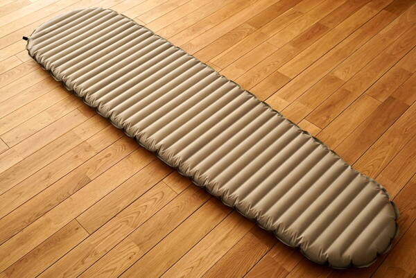 即決☆美品☆送料無料☆サーマレスト NeoAir XTherm / THERMAREST ネオエアー Xサーモ R(51×183×厚さ6.3cm)