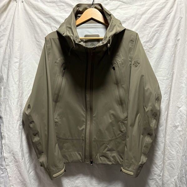 DESCENTE ALLTERRAIN HARD SHELL JACKET Mサイズ カーキベージュ ナイロンジャケット デサント オルテライン Mr.Children 桜井氏着用モデル