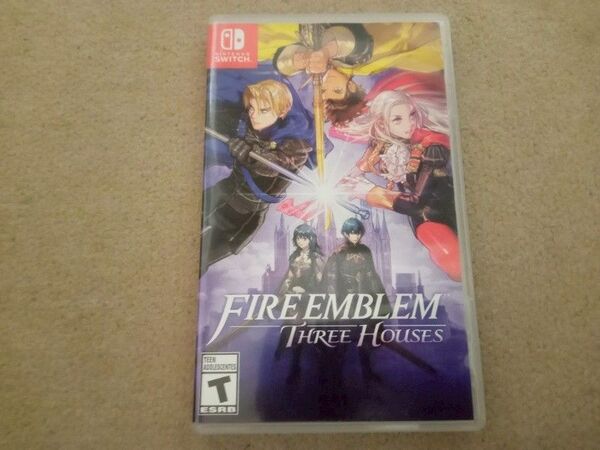 Switch ファイアーエムブレム 風花雪月 北米版 海外版 中古