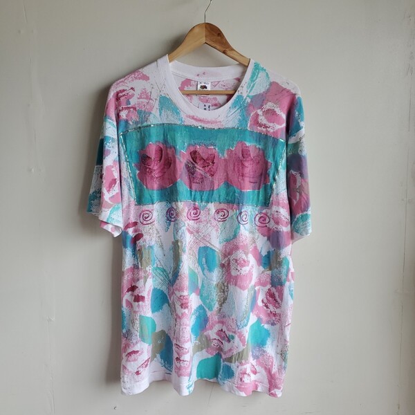 I9◆【sizeXL】90s USA製 FRUIT OF THE LOOM プリントTシャツ 半袖 白ベース 赤 緑 花柄 総柄 vintage 中古 USED 古着