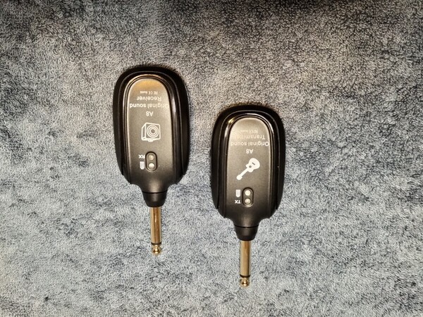 【新品・超低遅延】ギター/ベース ワイヤレスシステム UHF帯 A8 高音質 超低遅延4ms以下 充電式 Micro USB 最大到達 40m