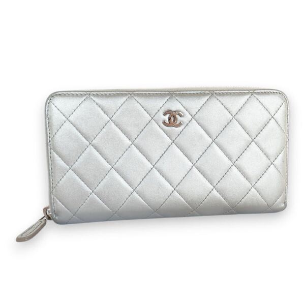 CHANEL シャネル マトラッセ ジップウォレット ラウンドファスナー長財布 ラムスキン ココマーク シルバー メタリック シルバー金具