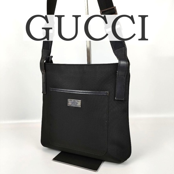 GUCCI グッチ ロゴプレート ショルダーバッグ キャンバス ブラック 黒 無地 メンズ レディース 内側Gロゴ 122793 ブランド 中古 斜め掛け