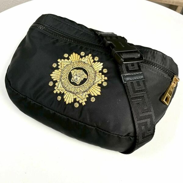 美品 VERSACE ショルダー バッグ 刺繍