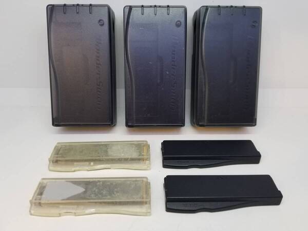 BANDAI ワンダースワン 充電器(x3)充電式電池(x4)専用充電池の充電器となります。中古。ジャンク。