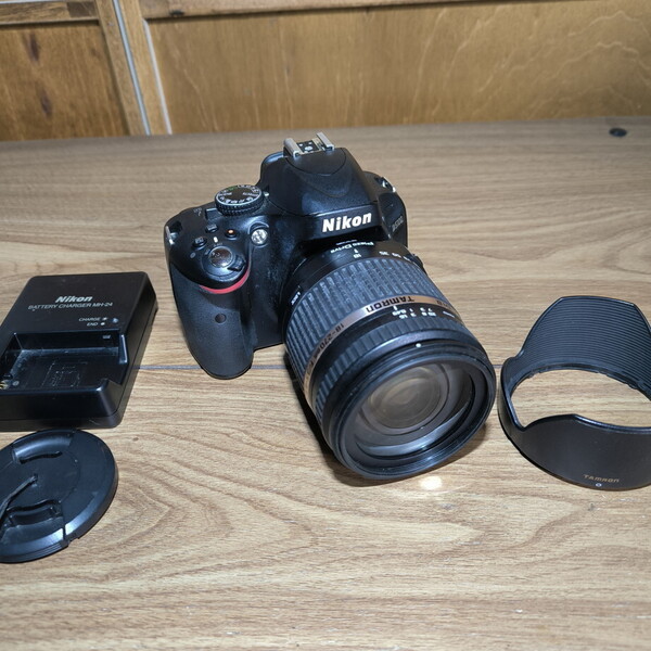 Nikon D5100 TAMRON 18-270mm F/3.5-6.3 Di II