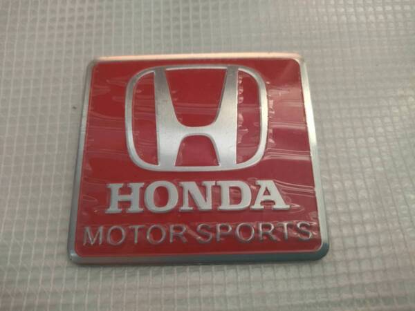 【ゆうパケット送料込】HONDA(ホンダ)エンブレムプレート レッド 縦6cm×横6㎝ ムゲン