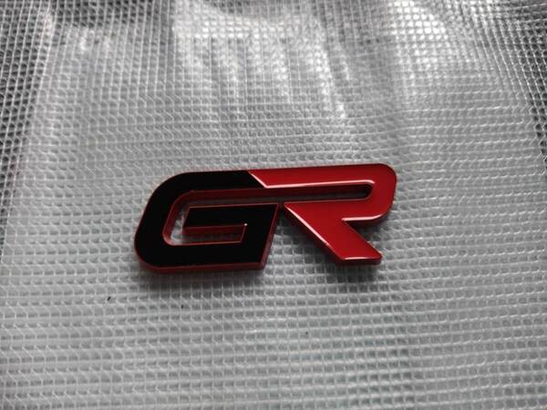 【ゆうパケット送料込】GR(ガズーレーシング) 3Dエンブレム(両面テープ)黒/赤/赤 横7.3cm×縦3cm×厚さ4mm ② TOYOTA GAZOO Racing
