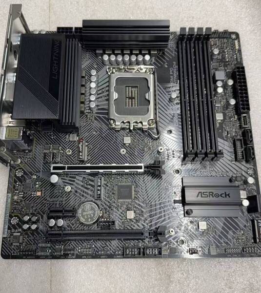 M5108 中古ジャンク品 マザーボード Asrock-Z790M LIGTNING D4 動作未確認品