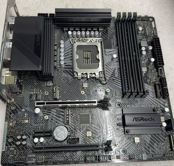 M5312 中古ジャンク品 マザーボード ASROCK-Z790M PG LIGHTNING G4 動作未確認品