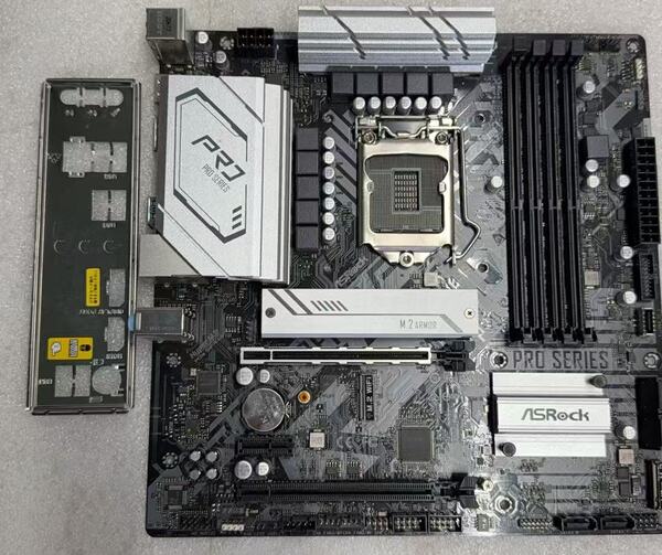 M592 中古ジャンク品 マザーボードAsrock- B560M PRO4 動作未確認品