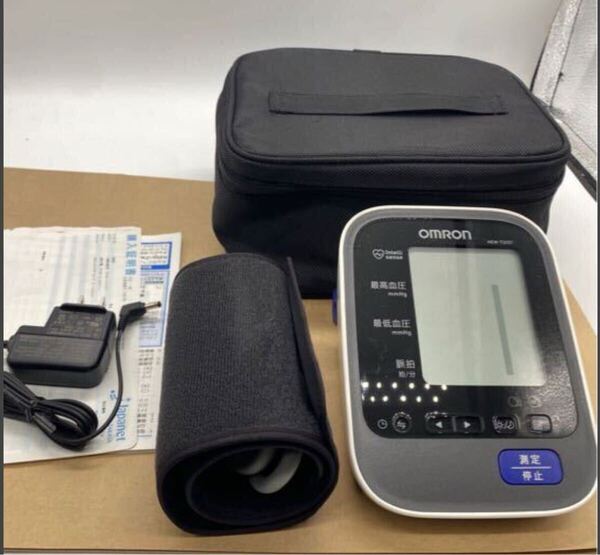 @新品同様オムロンHEM-7325T 上腕式血圧計 オムロン 上腕式血圧計 自動血圧計 OMRON
