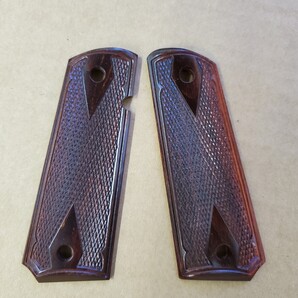 アルタモント木製グリップ1911フルサイズ用縁取り有りダイヤチェッカー スーパーローズウッド