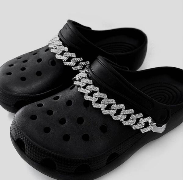 クロックス crocs ジビッツ デコ 韓国 y2k パンク