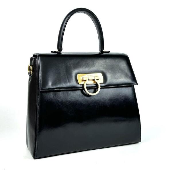 【美品】Salvatore Ferragamo サルヴァトーレフェラガモ ハンドバッグ ガンチーニ ゴールド金具 トート フォーマル カーフレザー 黒 人気