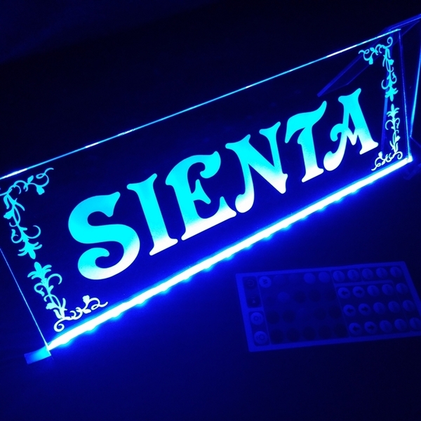 シエンタ① リモコン付 フルカラーLEDアクリルプレート トヨタTOYOTA ステッカー ライト MXPC10 MXPL15 MXPL10 NSP172 NCP175 NSP170 NCP81