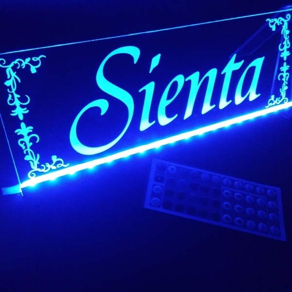 シエンタ② リモコン付 フルカラーLEDアクリルプレート トヨタTOYOTA ステッカー ライト MXPC10 MXPL15 MXPL10 NSP172 NCP175 NSP170 NCP81