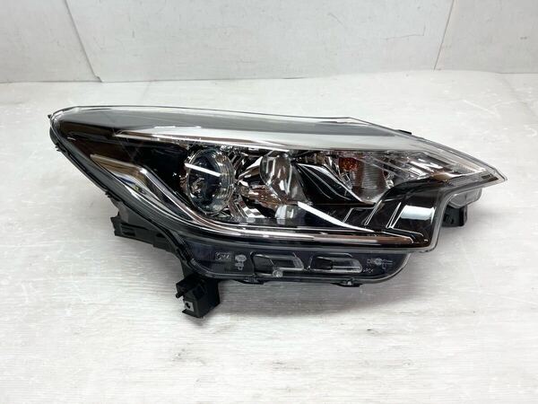 ★送料込★即決 ノート E12 後期 純正 LED 右 ヘッドライト ランプ ICHIKOH 1933 260105WK0A B 日産 送料無料 8506