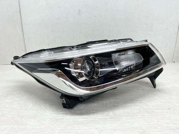 ★送料込★即決 ソリオ バンディット MA36S 純正 LED 右 ヘッドライト 35120-81PA2 KOITO 100-59332 スズキ 送料無料 8514