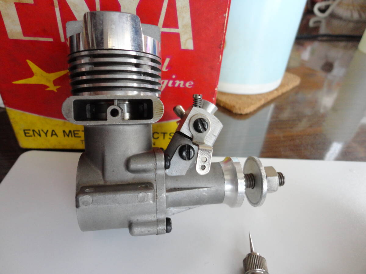 ラジコン飛行機用エンジン ENYA 19-VI 中古品 2台 - メルカリ