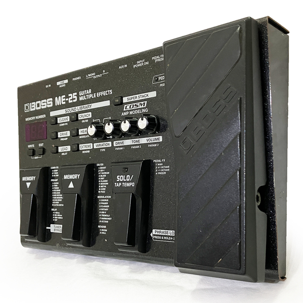 ボス マルチ エフェクター BOSS ME-25 完動品 ギターペダル 小型 電池 アダプタ 駆動 多機能 ハイゲイン クリーントーン アンプ モデリング