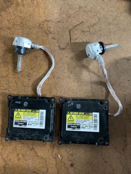 全国送料無料 トヨタ純正 HID バラスト 85967-20010 アルファード 20 後期 前期 30 プリウス ウィッシュ 20 ハイエース 200 エスティマ 50