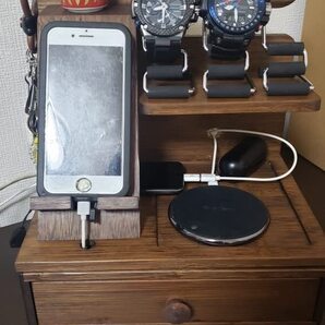 おすすめ ☆収納機能満載の充電スタンド 卓上ラック 小物入れ 耐久性抜群 コンパ