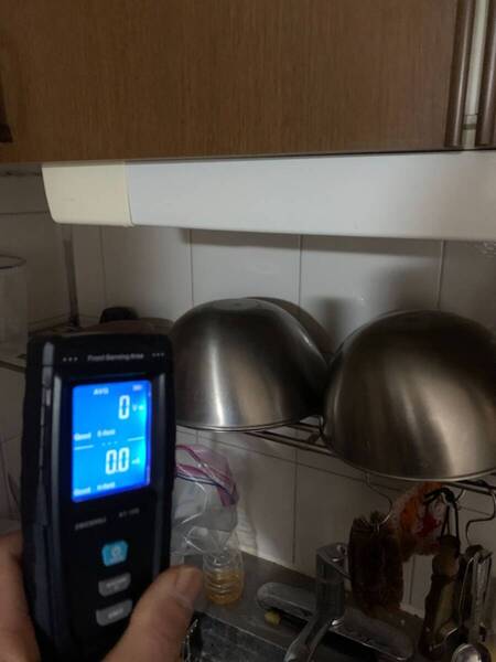 充電式電磁波測定器 高感度測定 LCD 警報機能搭載