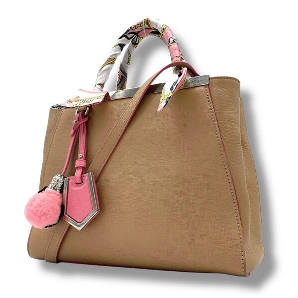 フェンディ FENDI トゥージュール ハンドバッグ トートバッグ 2way ショルダーバッグ レザー 手提げ チャーム付き シルバー金具
