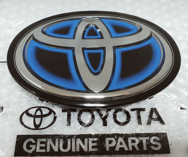 カローラクロス CHR後期 トヨタエンブレム TOYOTA 純正 ミリ波レーダー ハイブリッド ヒートブルー C-HR 90975-02161 送料無料 美品