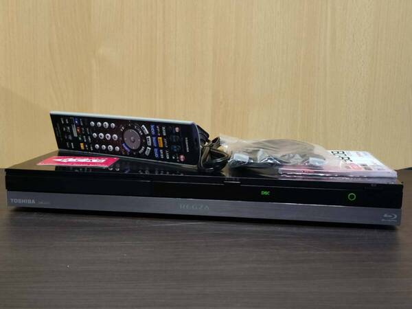 動作保証★東芝/REGZA★HDD/BDレコーダー★DBR-Z320★1TB★2番組同時録画★3D対応機 .リモコン、HDMI付 2013年製 ★ 5676