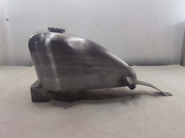 T-148 8L ホンダ HONDA シャドウスラッシャー Sadow Slasher 400 750 スポーツスタータンク タンク製作工房