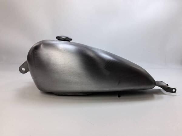 T-133 10L 2004-2022年用 SPORTSTER スポーツスター XL1200 883N X48 FI キャブレター ボルトオン タンク製作工房